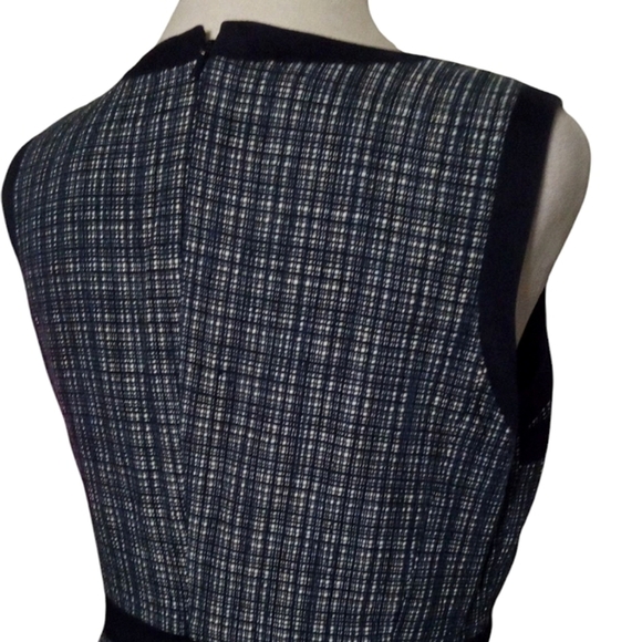 Talbots Navy Blue White Textured Tweed Classic Sheath Dress Midi Length Size 4 - Picture 7 of 9